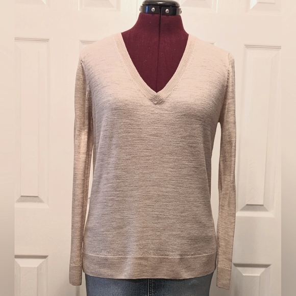Segments 100% Merino V-Neck Pullovers - Picture 2 of 6